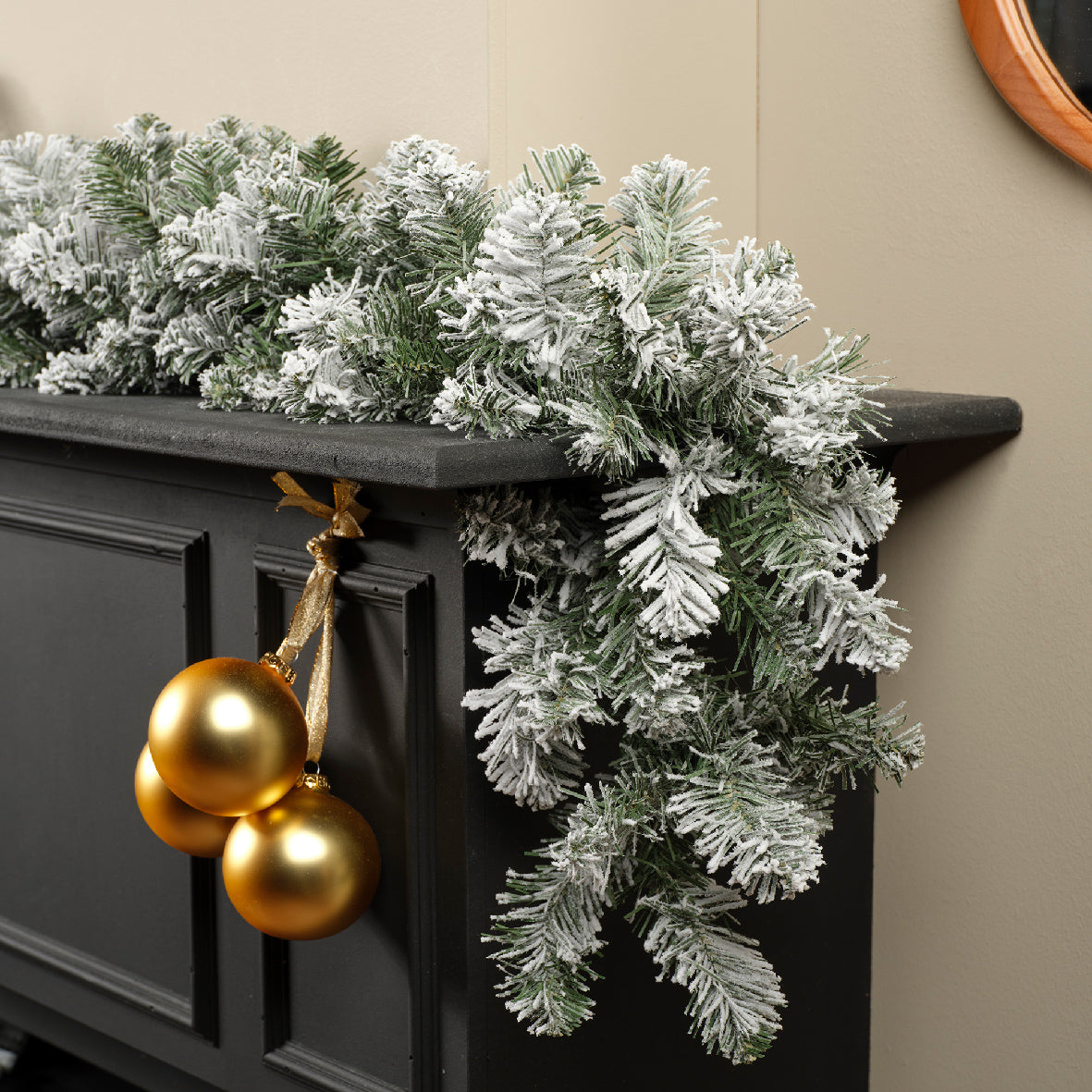 Imperial Snowy Garland - 270CM