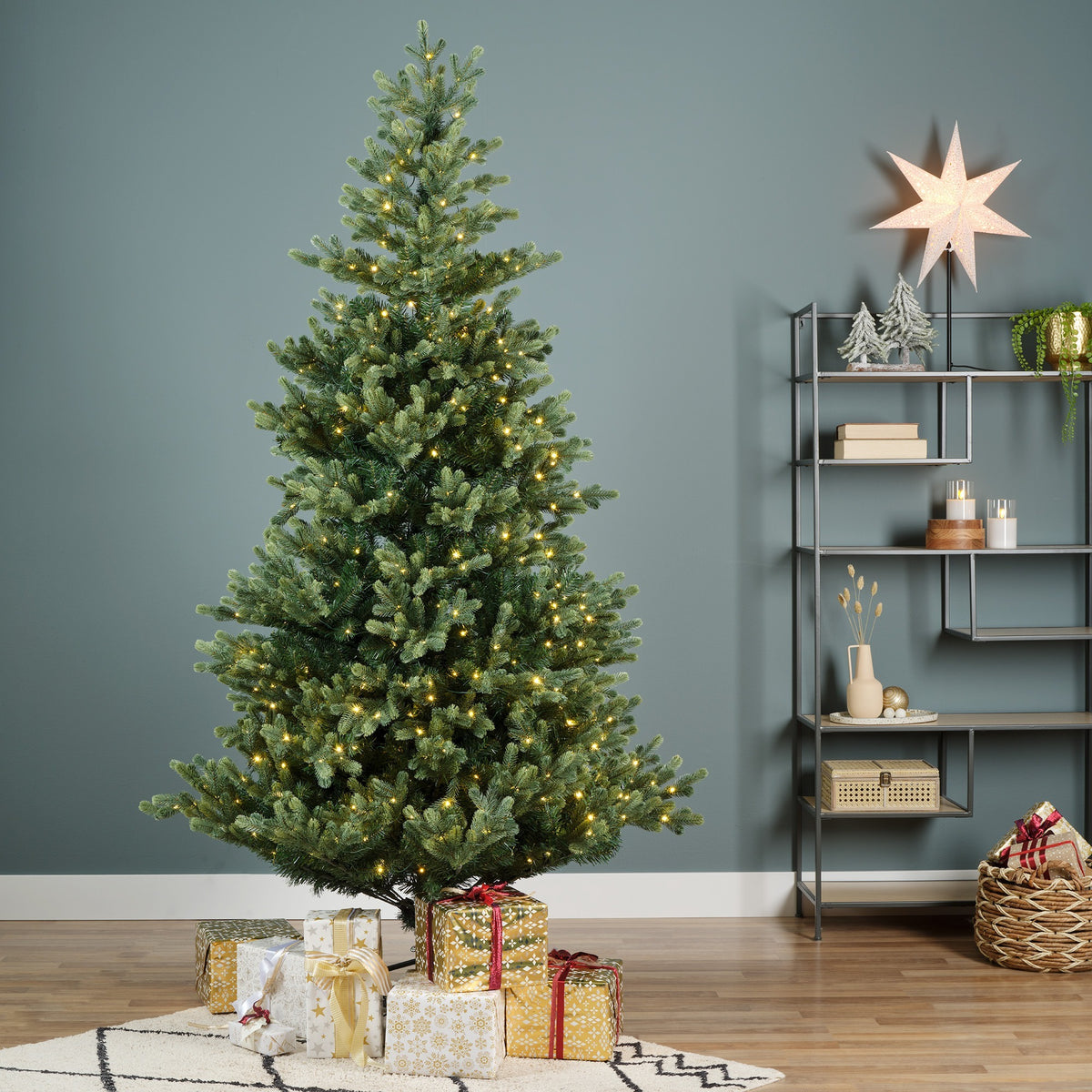 Geneva Fir Tree Pre-LiT - 7FT