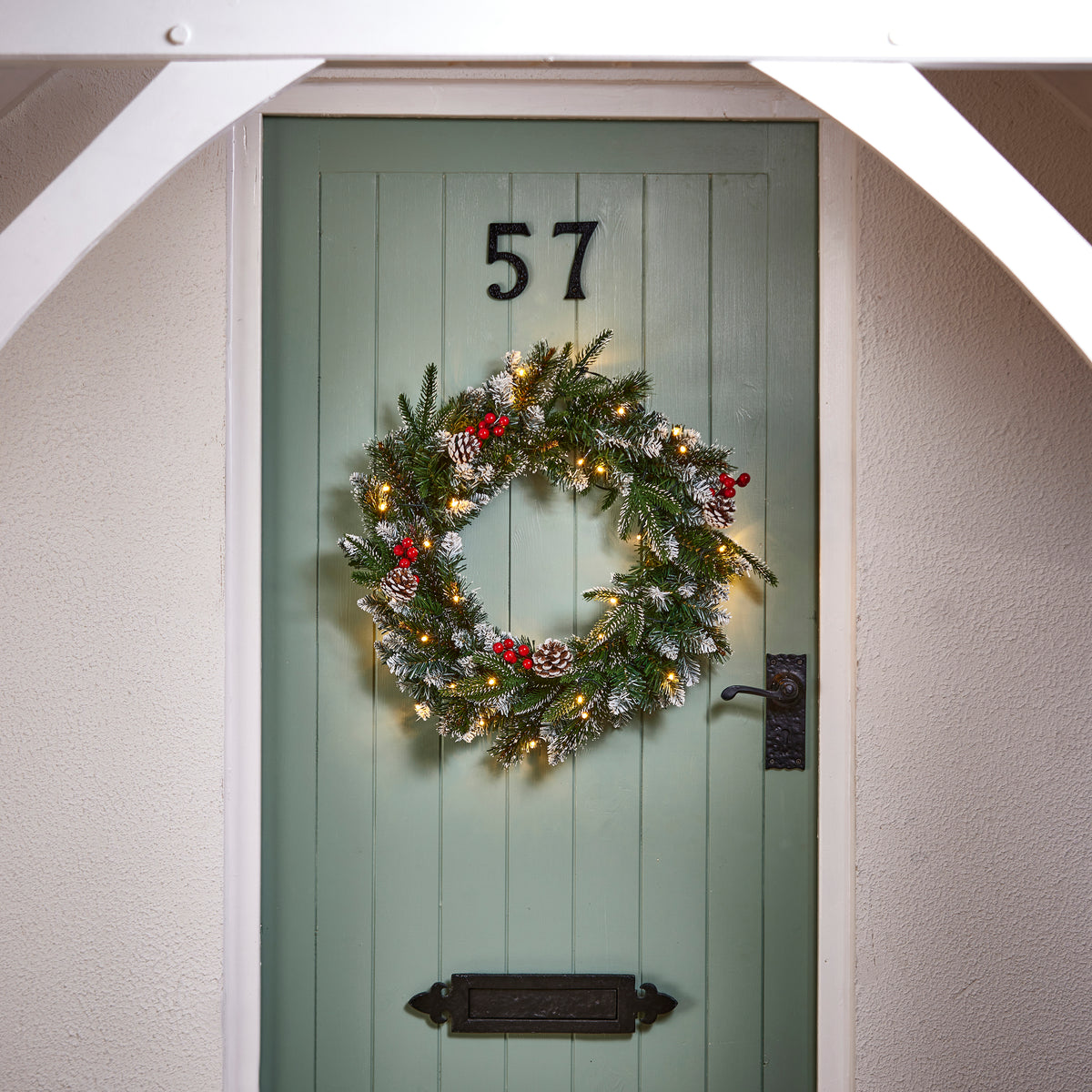 Premier Battery Operated Pre-Lit  Wreath with warm white LED lights - 50CM
