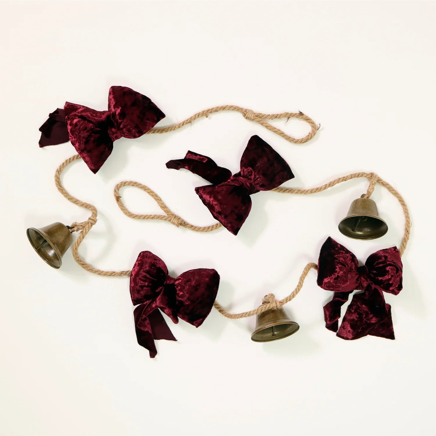 Festive Velvet Bow & Bell Garland