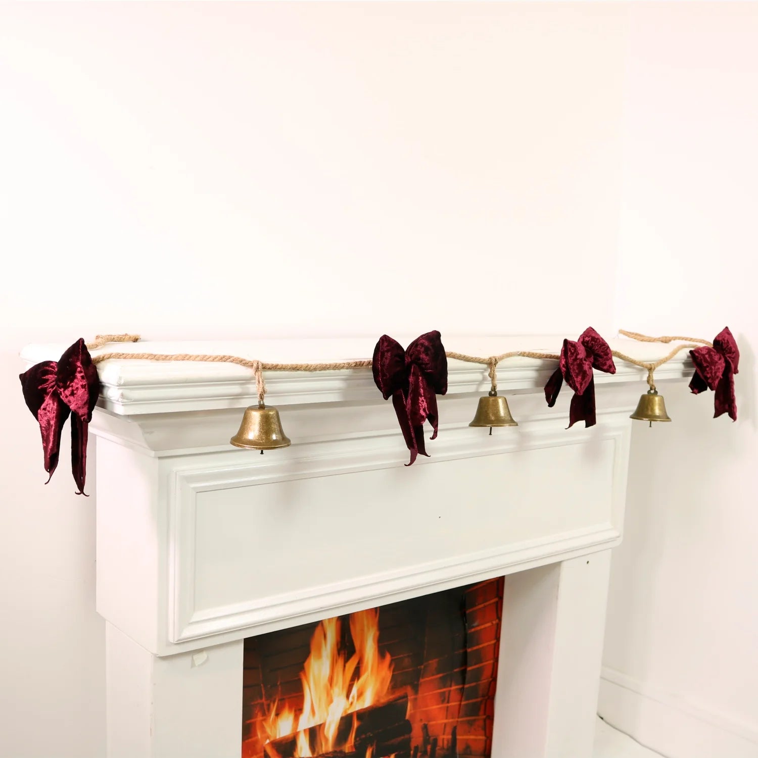 Festive Velvet Bow & Bell Garland