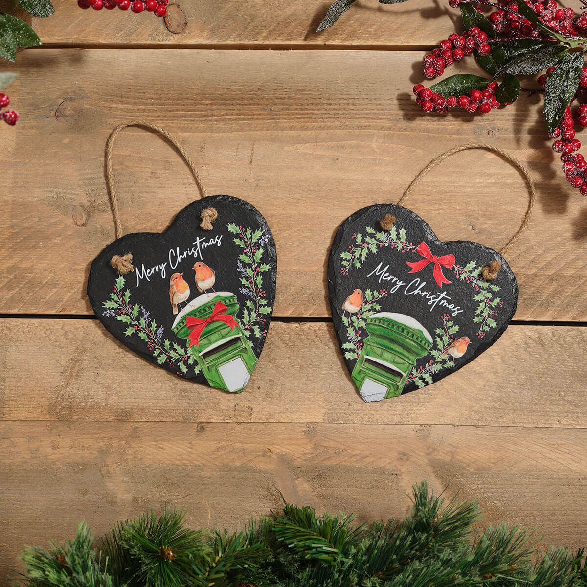 Robin Christmas Green Postbox & Bow Heart Slate Hanger